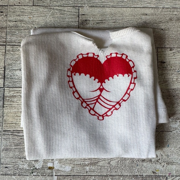 Retro, Ribbed, Racerback Heart Graphic Tank Top - Picture 11 of 13